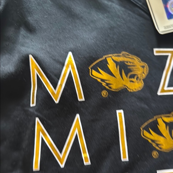 PINK Victoria's Secret Black and Gold Mizzou Tee - Picture 7 of 7